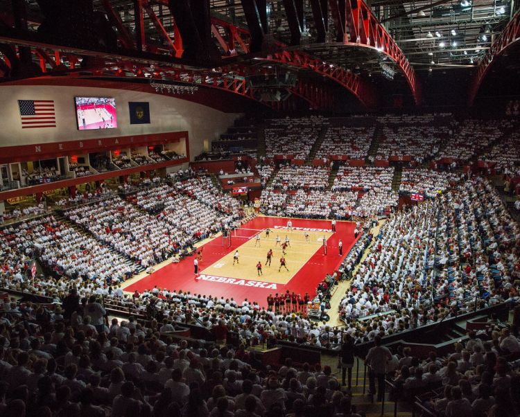 Ausverkauftes Stadion bei den College Sports Events in den USA